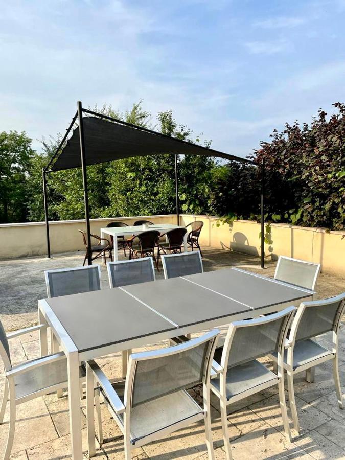 Maison spacieuse avec grand jardin et parking à 20min de Lyon Simandres Extérieur photo